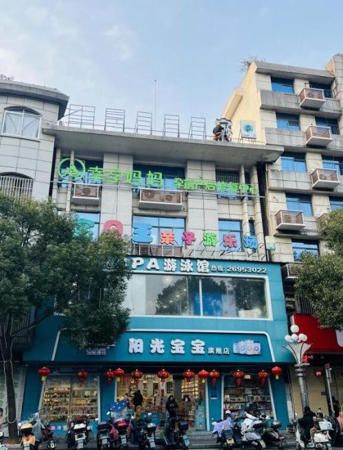 “关小店开大店”趋势正兴，母婴店难靠产品挣钱