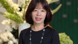 富士康打工妹干出港股年内最大IPO，登顶中国女首富