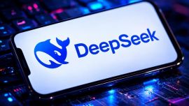大模型“周抛时代”，DeepSeek V4.1 Flash不卷跑分卷价格